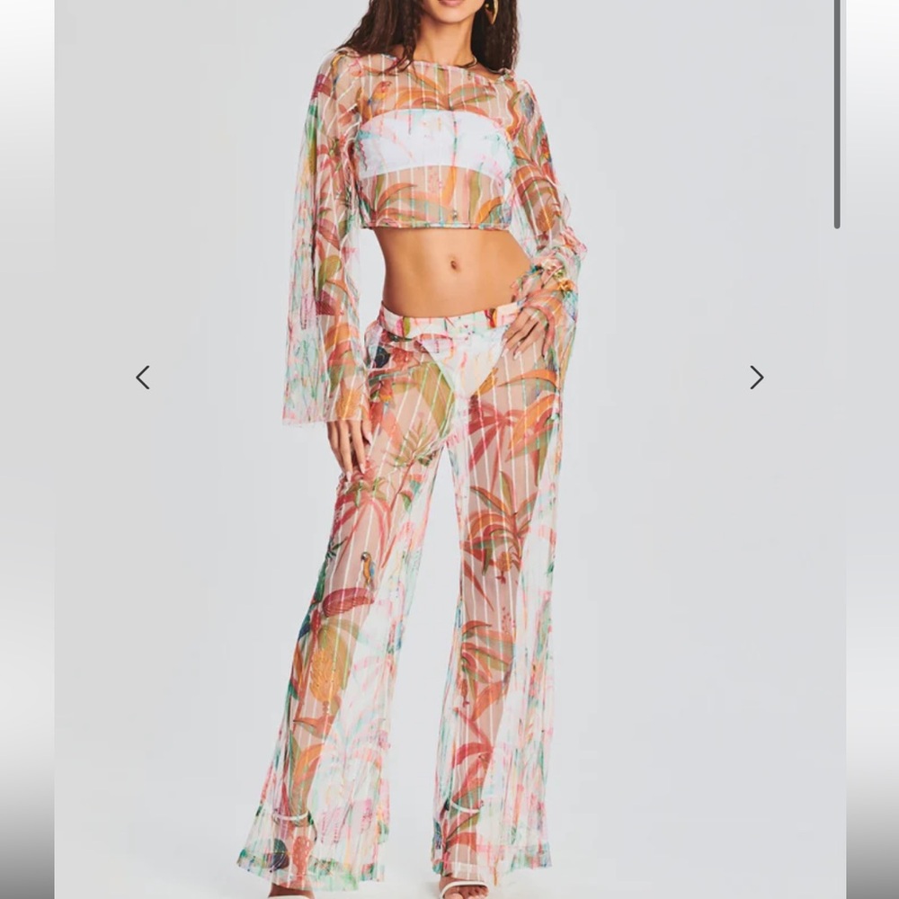 Rococo Sand Lora Outfit